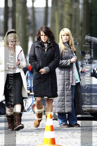 Laren 14 april 2008
Opnames Gooische vrouwen  met Linda de Mol Susan Visser Tjitske Reidinga en Alex Klaasen. Ze rijden in Gooische vrouwen met Linda de Mol haar porsche cabrio.