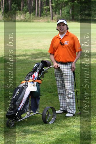 Ommen, 25 Mei 2009 Energy4all Golfdag 2009 op golfbaan Hooge Graven
met veel BN-ers, georganiseerd door golfpro Joost Hage en zijn vrouw Gina Hage
Toine Manders
Peter Smulders BV Eindhoven