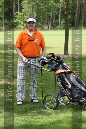Ommen, 25 Mei 2009 Energy4all Golfdag 2009 op golfbaan Hooge Graven
met veel BN-ers, georganiseerd door golfpro Joost Hage en zijn vrouw Gina Hage
Toine Manders
Peter Smulders BV Eindhoven