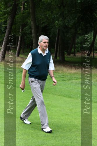 Sint Michielsgestel, 7 Juli 2008
NK senioren heren professionals op GC de Dommel
Tom O Mahoney met o.a. zijn caddy en Jan Dorrenstein