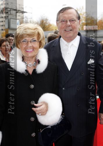 Utrecht 4 november 2007
premiere Andre v Duin Revue in het beatrix theater. Tom Westermeijer met vrouw