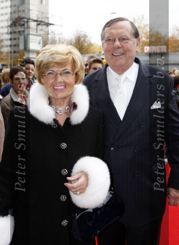 Utrecht 4 november 2007
premiere Andre v Duin Revue in het beatrix theater. Tom Westermeijer met vrouw