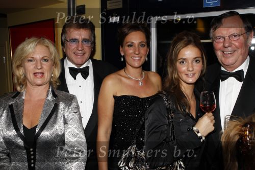Amsterdam 5 oktober 2007
Koningin Beatrix Joop  v d Ende en Janine v d Ende bij de premiere van Ciske de Rat in Carre.  Anita Meier met Lee Towers en zijn dochter Claudia en Tom Westermeijer met zijn kleindochter