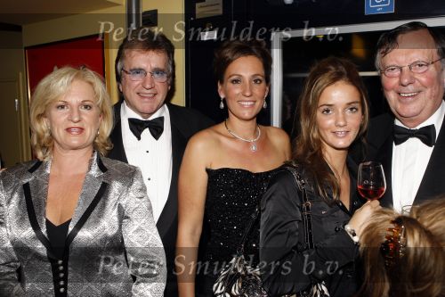 Amsterdam 5 oktober 2007
Koningin Beatrix Joop  v d Ende en Janine v d Ende bij de premiere van Ciske de Rat in Carre.  Anita Meier met Lee Towers en zijn dochter Claudia en Tom Westermeijer met zijn kleindochter