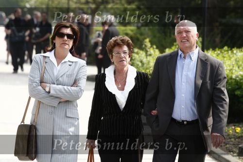 Amsterdam 14 april 2009
Crematie Mien Froger op westgaarde. Tom Leeflang met zijn vrouw
Peter Smulders bv