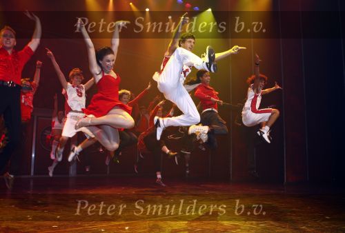 Tilburg 25 januari 2009
Premiere High school musical in de schouwburg van Tilburg met in de hoofdrollen Tommie Christiaan Nathalie v Gent Sarah Chronis Paul Boereboom Maickel Leijenhorst en Natalie la Rose.
Peter Smulders bv