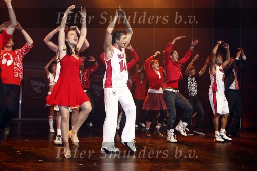 Tilburg 25 januari 2009
Premiere High school musical in de schouwburg van Tilburg met in de hoofdrollen Tommie Christiaan Nathalie v Gent Sarah Chronis Paul Boereboom Maickel Leijenhorst en Natalie la Rose.
Peter Smulders bv