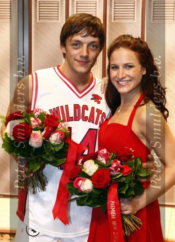 Tilburg 25 januari 2009
Premiere High school musical in de schouwburg van Tilburg met in de hoofdrollen Tommie Christiaan Nathalie v Gent Sarah Chronis Paul Boereboom Maickel Leijenhorst en Natalie la Rose.
Peter Smulders bv