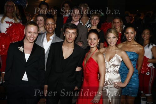 Tilburg 25 januari 2009
Premiere High school musical in de schouwburg van Tilburg met in de hoofdrollen Tommie Christiaan Nathalie v Gent Sarah Chronis Paul Boereboom Maickel Leijenhorst en Natalie la Rose.
Peter Smulders bv