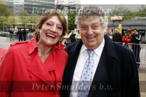 Utrecht 28 april 2009
Pieter v Vollenhoven viert zijn 70e verjaardag in het Beatrix theater in Utrecht. Tonny Eyk met vrouw