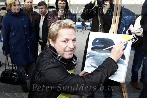 Amsterdam 16 maart 2009
Bn ers schilderen  voor het nieuwe tv station Piep bij het paleis op de dam. Tony Neef
Peter Smulders bv