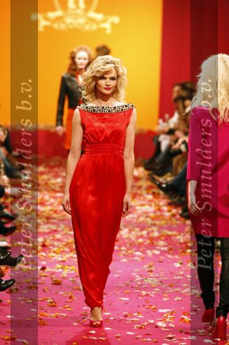 Amsterdam 2 maart 2009
Modeshow Jos Raak bij Loods 6 in Amsterdam. Tooske Ragas Breugem
Peter Smulders bv