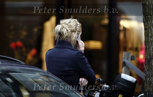 Amsterdam 14 januari 2009
Tooske Ragas op de fiets boodschappen aan het doen.
Peter Smulders bv