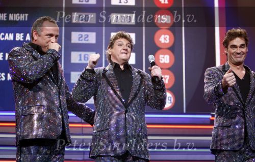 Hilversum 1 februari 2009
De toppers Gordon Rene Froger en Jeroen v d Boom tijdens het nationale songfestival in studio 22.
Jack v Gelder presenteert het programma.
Peter Smulders bv