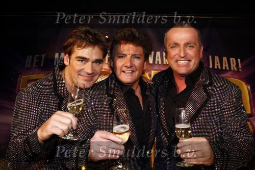 Hilversum 1 februari 2009
De toppers Gordon Rene Froger en Jeroen v d Boom tijdens het nationale songfestival in studio 22.
Jack v Gelder presenteert het programma.
Peter Smulders bv