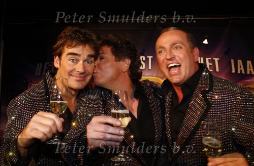 Hilversum 1 februari 2009
De toppers Gordon Rene Froger en Jeroen v d Boom tijdens het nationale songfestival in studio 22.
Jack v Gelder presenteert het programma.
Peter Smulders bv