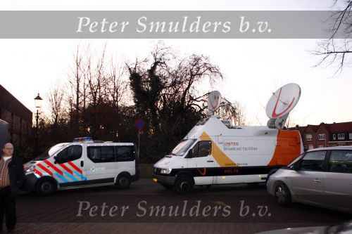Amersfoort 16 februari 2008
Johan Heesters (104 jaar oud ) teedt op in theater de Flint. Heel veel politie en beveiliging aanwezig. Van iedereen wordt het paspport of rijbewijs gecopieerd.
Peter Smulders bv