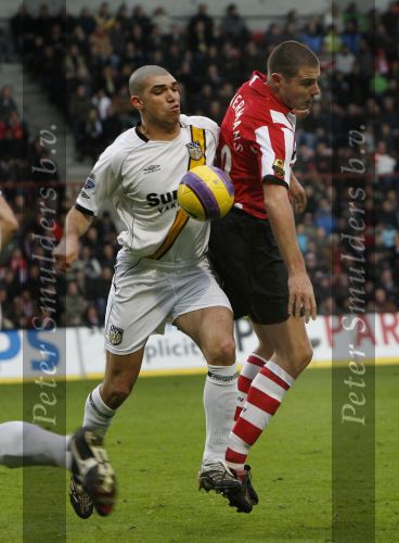Eindhoven, 30 December 2007
Laatste Kompetitiewedstrijd van het jaar PSV-NAC  Eindstand 2-0 Seizoen 2007/2008
Tyrone Loran in duel met Danny Koevermans