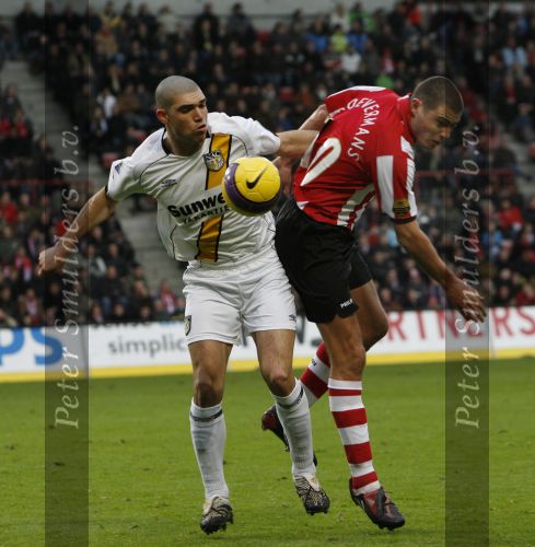 Eindhoven, 30 December 2007
Laatste Kompetitiewedstrijd van het jaar PSV-NAC  Eindstand 2-0 Seizoen 2007/2008
Tyrone Loran in duel met Danny Koevermans