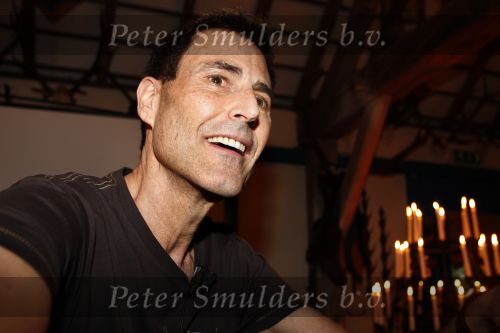 Esbeek 12 maart 2008
Uri geller bij presentatie van tijdschrift Roland Jan Heyn.
Peter Smulders bv
