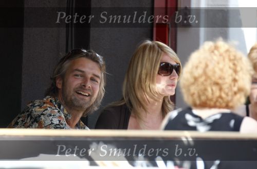 Amsterdam 7 mei 2008
Victor Reinier met zijn vrienin Kim Petit op terras in Amsterdam.
Peter Smulders bv