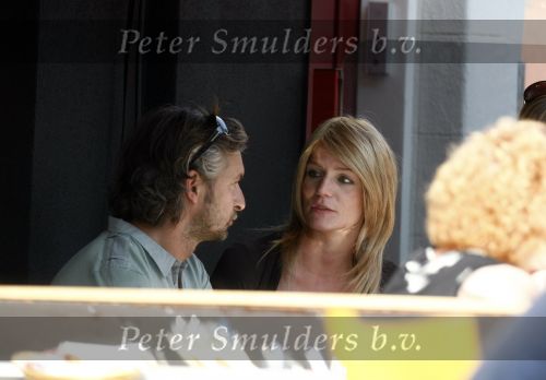 Amsterdam 7 mei 2008
Victor Reinier met zijn vrienin Kim Petit op terras in Amsterdam
