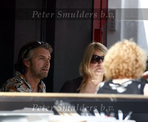 Amsterdam 7 mei 2008
Victor Reinier met zijn vrienin Kim Petit op terras in Amsterdam.
Peter Smulders bv