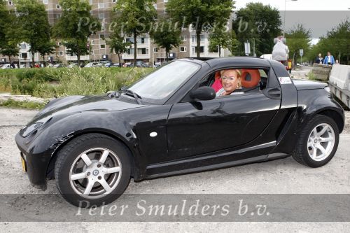 Amsterdam 22 juli 2008
Premiere Circus Renz. 
Viola Holt in smart cabrio