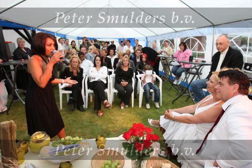 Zandhoven / Lier, 20 Juni 2008
De Eindhovensche zanger Andy de Witt ( Ad v d Hurk ) trouwt voor de 6e maal met zijn Nadia Stevens ( Vigagiste bij de belgische  VTM TV )
Toegezongen door de Amsterdamse zangeres Virgin Stone
