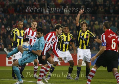Eindhoven, 23 Oktober 2007
Champions League wedstrijd PSV-Fenerbahce, eindstand 0-0
Seizoen 2007/2008
Danko Lazovic in duel met Volkan Demirel