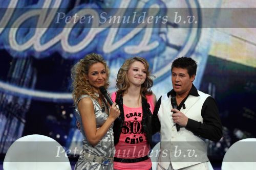 Hilveersum 12 januari 2008
Wendy v Dijk en Martijn Krabbe presenteren idols.