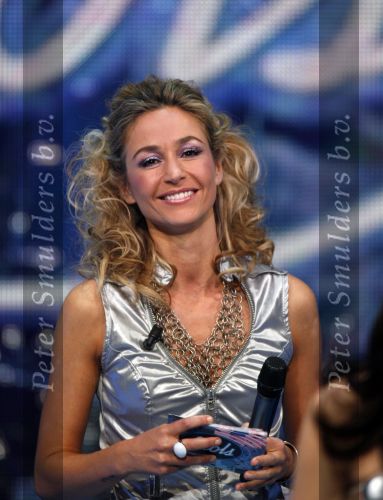 Hilveersum 12 januari 2008
Wendy v Dijk en Martijn Krabbe presenteren idols.