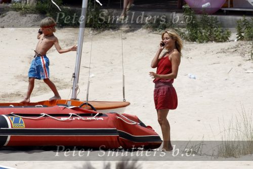 Ibiza  12 juli 2008
Wendy v Dijk met haar zoontje Sem en broer Mike v Dijk op vakantie op ibiza.