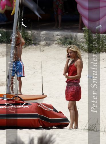 Ibiza  12 juli 2008
Wendy v Dijk met haar zoontje Sem en broer Mike v Dijk op vakantie op ibiza.