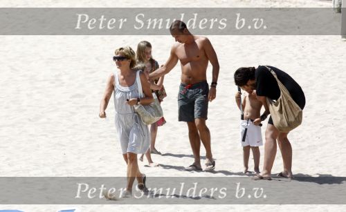 Ibiza  12 juli 2008
Wendy v Dijk met haar zoontje Sem en broer Mike v Dijk op vakantie op ibiza.