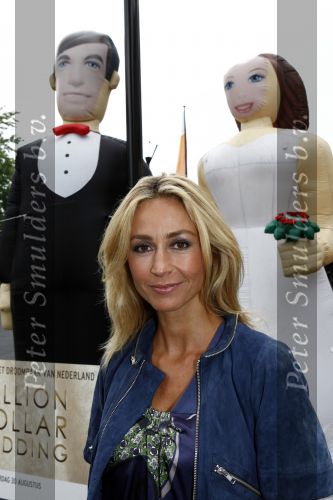 Hilversum 22 augustus 2008
Wendy v Dijk bij de presentatie van haar nieuwe progreamma one million dollar wedding.
Peter Smulders bv