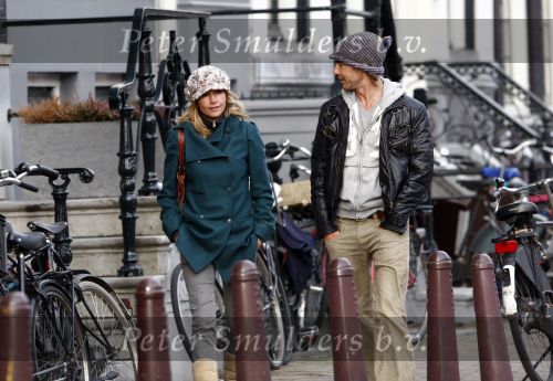 Amsterdam 30 januari 2008
Wendy v Dijk en Chris Zegers aan het winkelen in Amsterdam.