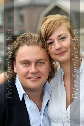 Laren, 2 Mei 2008
Volkszanger Wesly Bronkhorst met zijn vriendin Danielle Dering
Foto Peter Smulders BV
