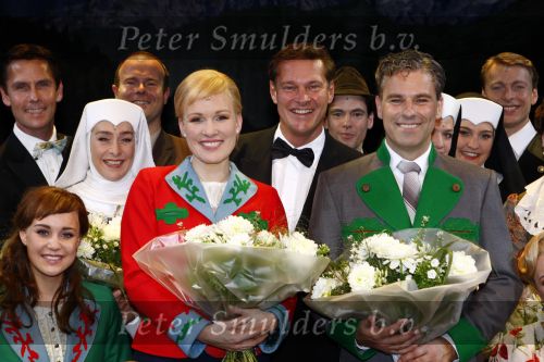 Kaatsheuvel 28 september 2008
Premiere Sound of Music met in de hoofdrollen Wieneke Remmers en Rein Kolpa in het efteling theater. Albert Verlinde en Roel Vente
Peter Smulders bv