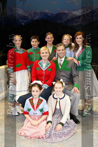 Kaatsheuvel 28 september 2008
Premiere Sound of Music met in de hoofdrollen Wieneke Remmers en Rein Kolpa in het efteling theater.
Peter Smulders bv
