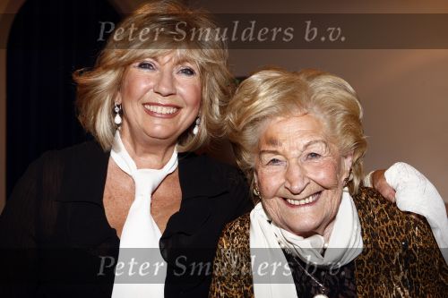 Hilversum 11 januari 2009
Willeke Alberti foundation bij studio 21. Willeke met haar moeder Ria
Peter Smulders bv