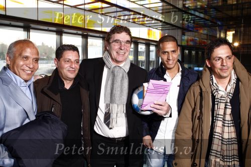 Hilversum 23 februari 2009
Presentatie DVD over het leven van Willem v hanegem bij beeld en geluid. Willem met Jose Fortes Rodrigez
Peter Smulders bv