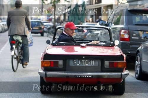 Amsterdam 6 oktober 2007
Willibrord Frequin in Triumph cabrio van 28 jaar oud op de pc hooftstraat.