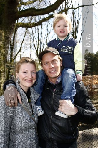 Kaatsheuvel 29 maart 2009
15 jarig bestaan van Princess in de efteling. Winston Post met zijn vrouw Denise en zoon Jayden
Peter Smulders bv