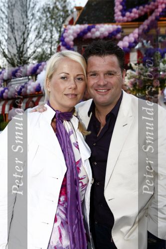 Amsterdam 27 april 2009
Feestje van Gerard Joling voor zijn 49e verjaardag bij cafe het Kalfje. Wolter en Tessa Kroes
Peter Smulders bv