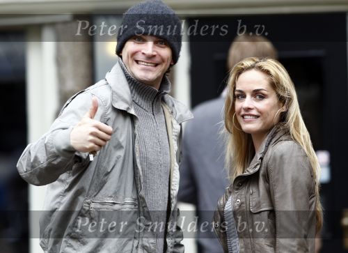 Amsterdam 27 april 2009
Xander de Buisonje met zijn vriendin en verloofde Sophie.
Peter Smulders bv