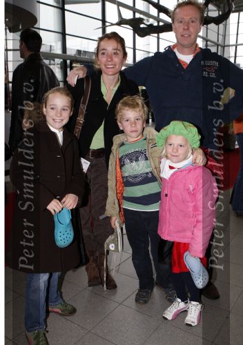 Rotterdam 25 november 2007
Premiere Feest van sinterklaas in ahoy. Yolande Adriaansens ex Prins Willem Alexander met man Kasper klinkhamer en hun kinderen