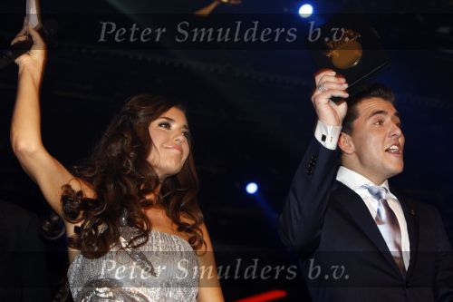 Hilversum 5 maart 2009
Uitreiking gouden buma harpen in studi 21. Jan Smit krijgt uit handen van Marco Borsato de ouvre award. Yolanthe Cabau v Kasbergen presenteert het programma   
Peter Smulders bv