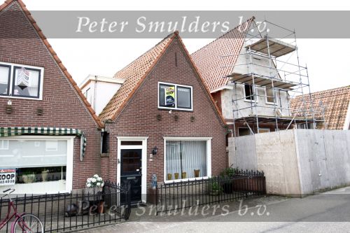 Volendam 16 juli 2008
Dit huis heeft Yolanthe Cabau v Kasbergen voor haar moeder gdekocht.