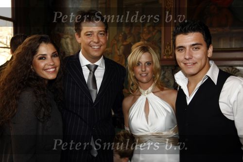 Volendam 16 november 2008
Jan Smit en Yolanthe Cabau v Kasbergen bij trouwen van Aloys en Kim Buys. Jan was getuige van Aloys.
Peter Smulders bv